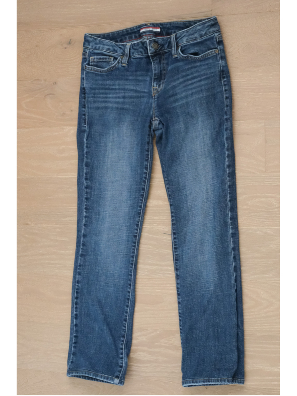 Tommy Hilfiger Women’s Bootcut Jeans Size 2R Medium Wash